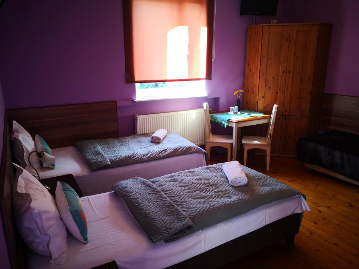 Goscinna Hacjenda Radwanice Buitenkant foto