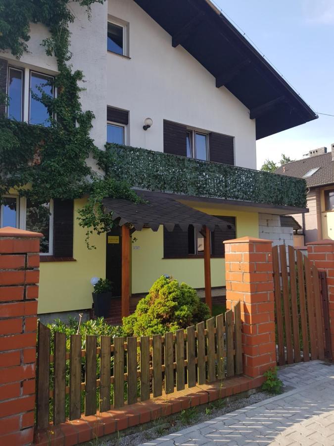 Goscinna Hacjenda Radwanice Buitenkant foto