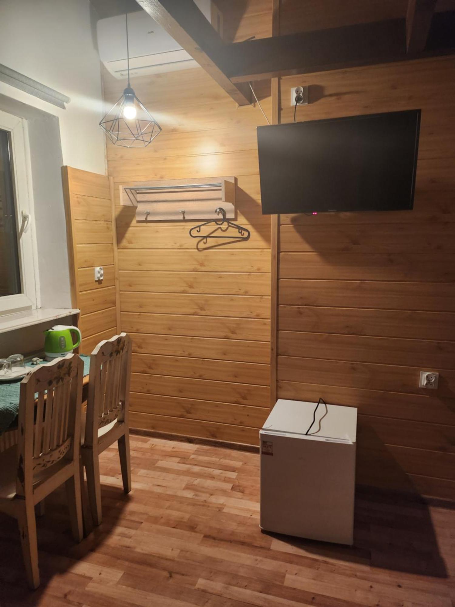 Goscinna Hacjenda Radwanice Buitenkant foto