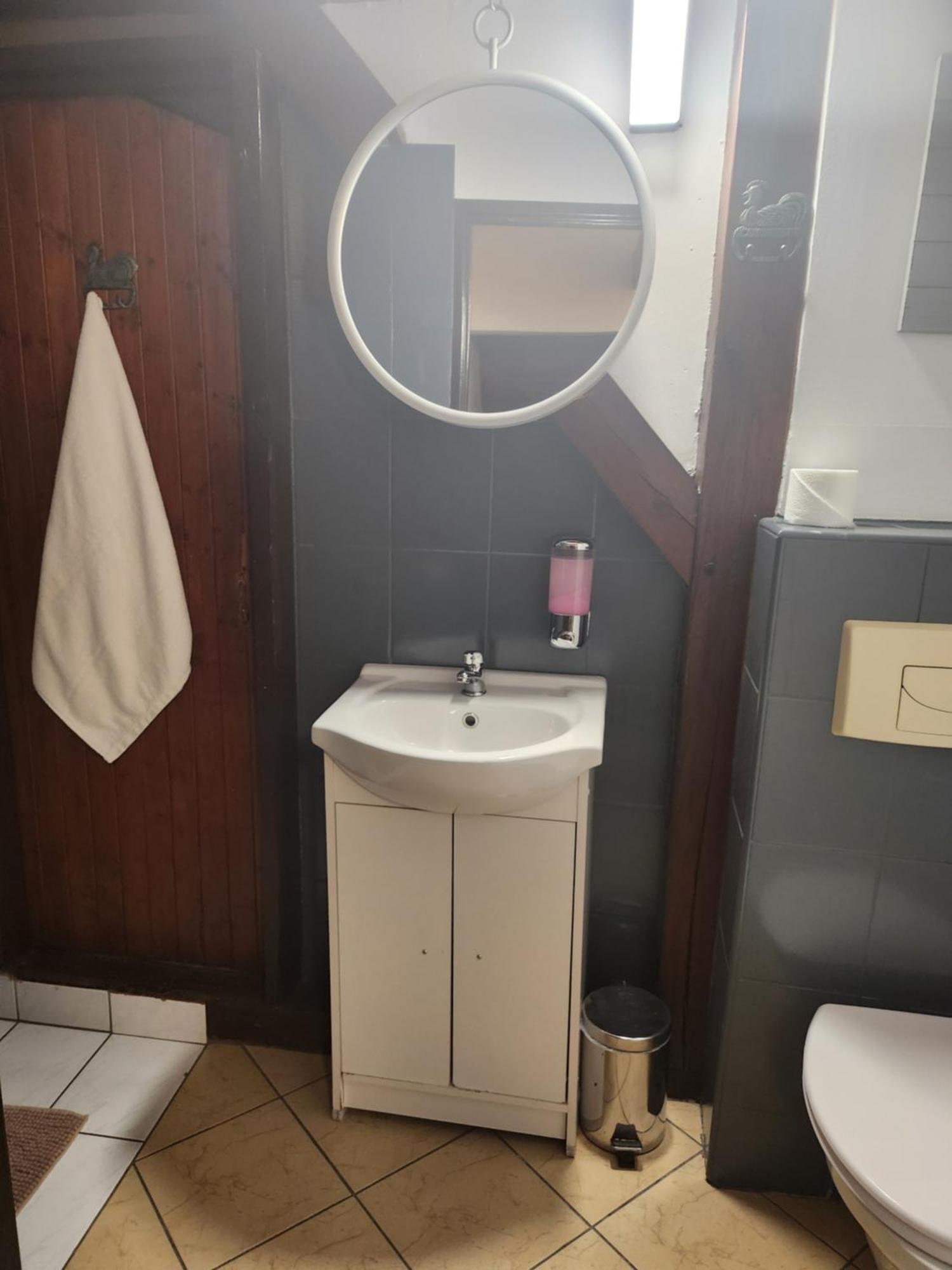 Goscinna Hacjenda Radwanice Buitenkant foto